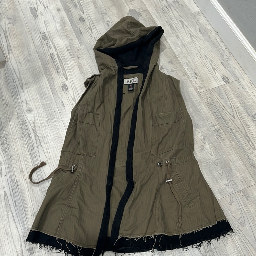 BKE Army green vest with hood